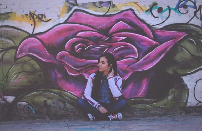 woman-wall-lady-graffiti-artwork-street-art-1231033-pxhere.com