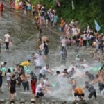 water-people-crowd-mud-festival-interesting-683881-pxhere.com