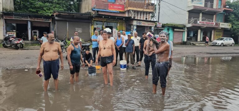 bathing on the street photo- 09