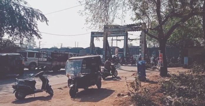13-kr-32