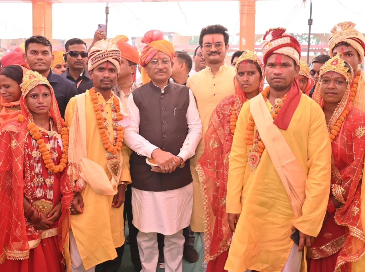 240 नवविवाहित जोड़ों को मुख्यमंत्री ने दिया सुखद दांपत्य जीवन का आशीर्वाद
