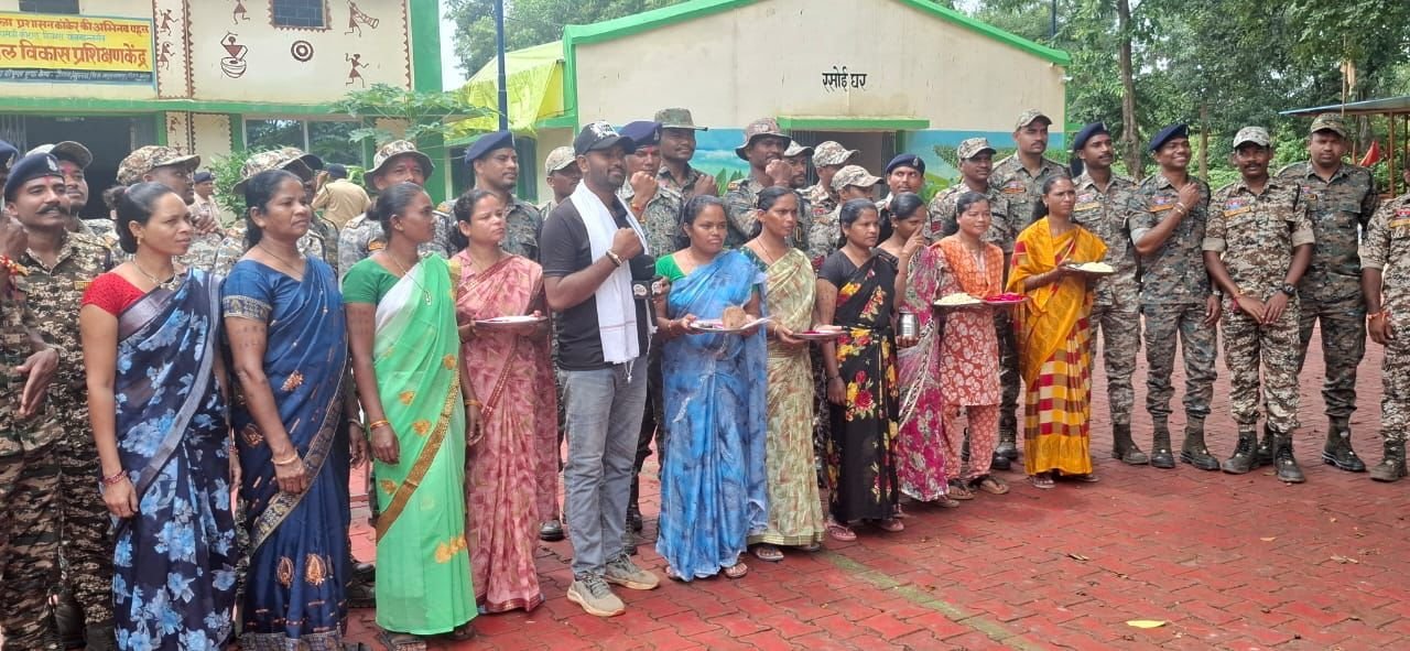 बस्तर में राखी ने बदली ‘दुश्मनी’ की परिभाषा.. जहां कभी बंदूक थी, वहां बंधा रिश्तों का धागा