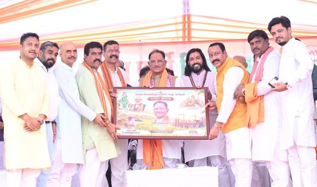 बीरगांव में विश्वकर्मा पूजा के बीच मुख्यमंत्री की बड़ी घोषणाएं, किसान-मजदूरों के लिए कई सौगात