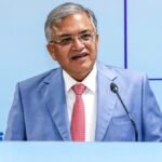 चुनाव आयोग ने कानून तोड़ा तो फैसले रोक देंगे’:CJI बोले- फॉर्म 6 में बदलाव को मंजूरी नहीं दी; EC ने कहा था- इजाजत मिली