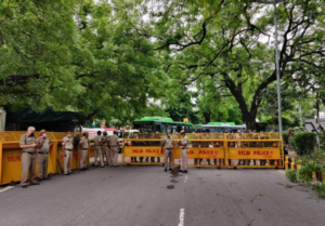 farmers heavyv police